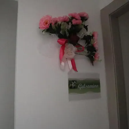 Casa Dei Fiori Apartment *